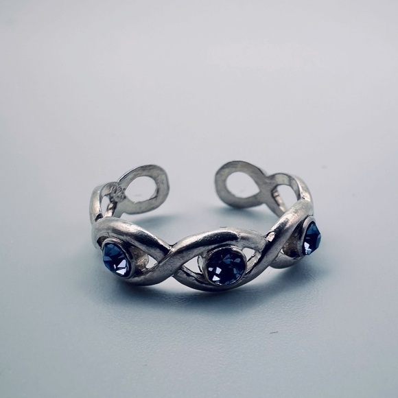 Sterling Silver toe ring with blue stones - Picture 11 of 13
